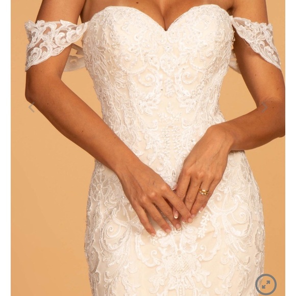 Wedding dress! I have not worn it. 3x off shoulder mermaid wedding dress. - Picture 3 of 11